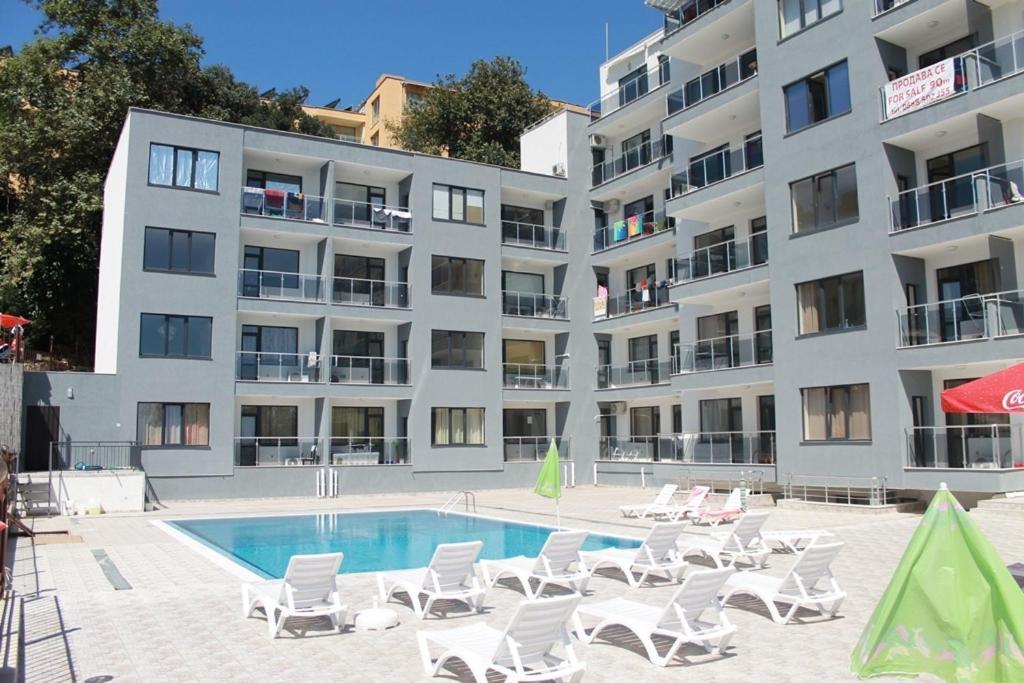 Dilov Apartments In Yalta Golden Sands Esterno foto
